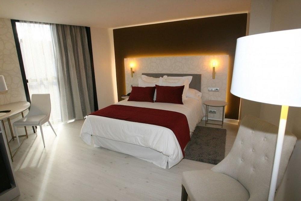 Hotel Cardenal Monforte De Lemos Zewnętrze zdjęcie